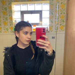 Meet your Posher, Esmeralda